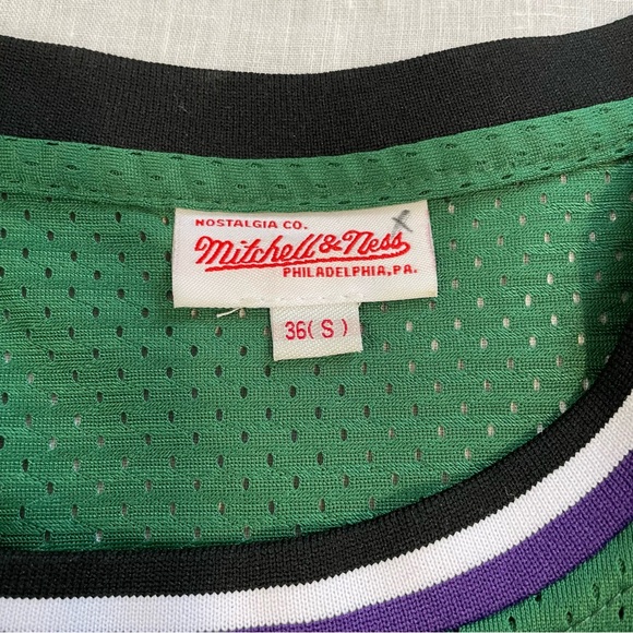 Mitchell and Ness Hardwood Classic Milwaukee Bucks #34 Ray Allen Jersey - Picture 3 of 10